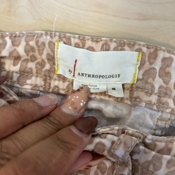 Anthropologie Wanderer Cropped Utility Pants Animal Print Size 28 - Picture 10 of 13